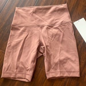 NWT- Lululemon Wunder Train HR Short 8”